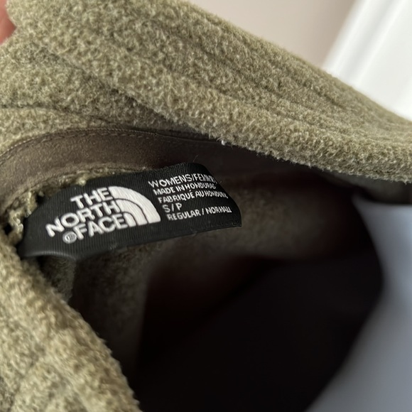 The north face 1/4 zip sweatshirt size S - Picture 4 of 7